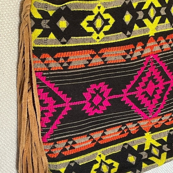 NWT Shiraleah Premium crossbody - Picture 3 of 10